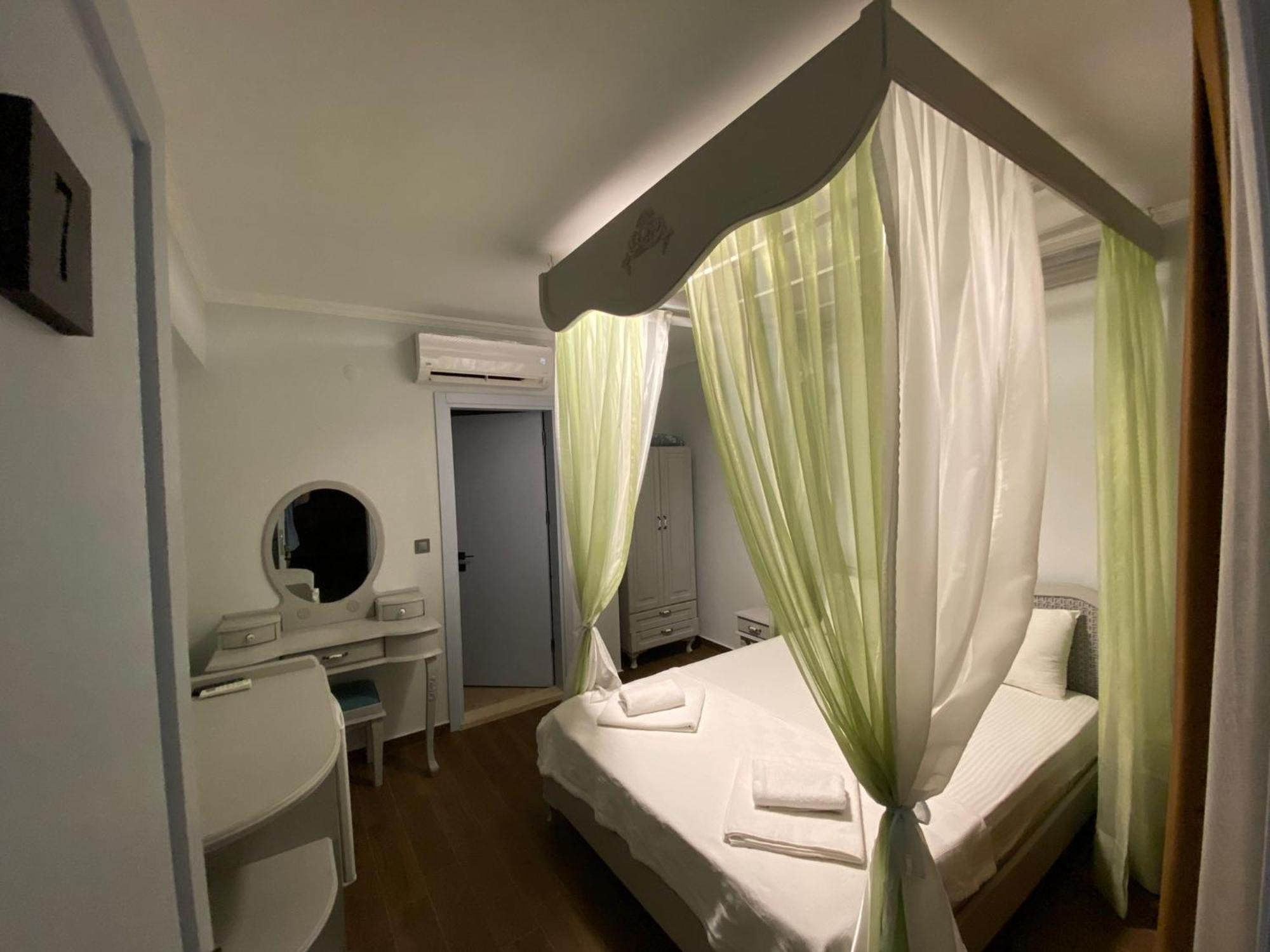 Mara Koeyici Bed and Breakfast Çeşme Exteriör bild
