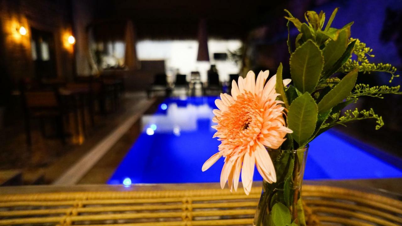 Mara Koeyici Bed and Breakfast Çeşme Exteriör bild